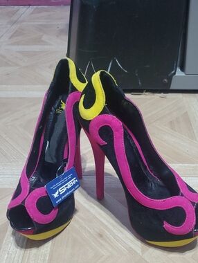 Women’s Pink and Yellow High Heels.brand New, Never Worn.